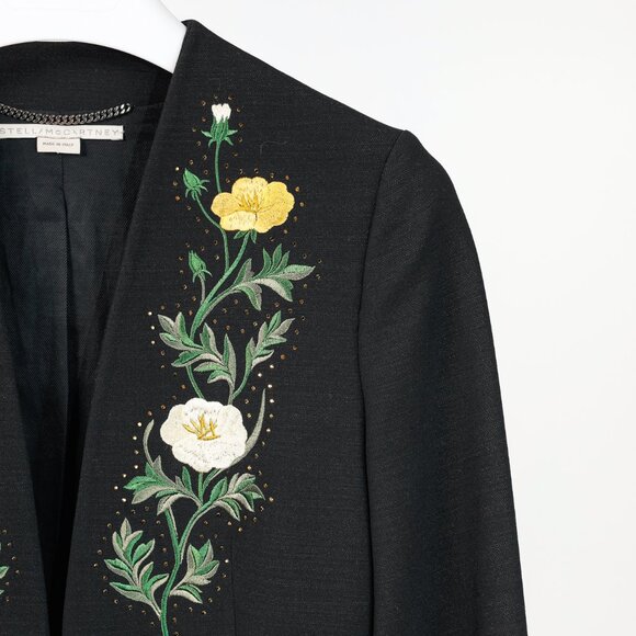 Stella McCartney Resort 2017 Black Wool Rhinestone Floral-Embroidered Blazer - Picture 5 of 13